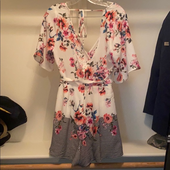 Romper - Picture 2 of 3